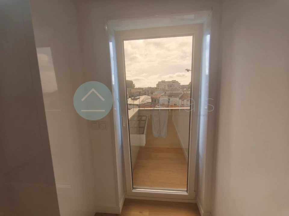 Apartamento T2 para Venda em Bonfim Foto 3