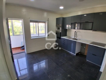 Apartamento T3 para Venda em Fânzeres e São Pedro da Cova