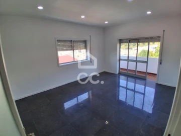 Apartamento T3 para Venda em Fânzeres e São Pedro da Cova