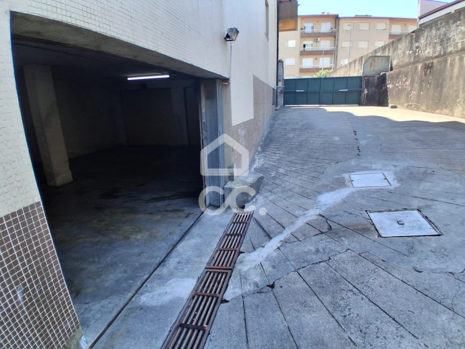 Apartamento T3 para Venda em Fânzeres e São Pedro da Cova Foto 29