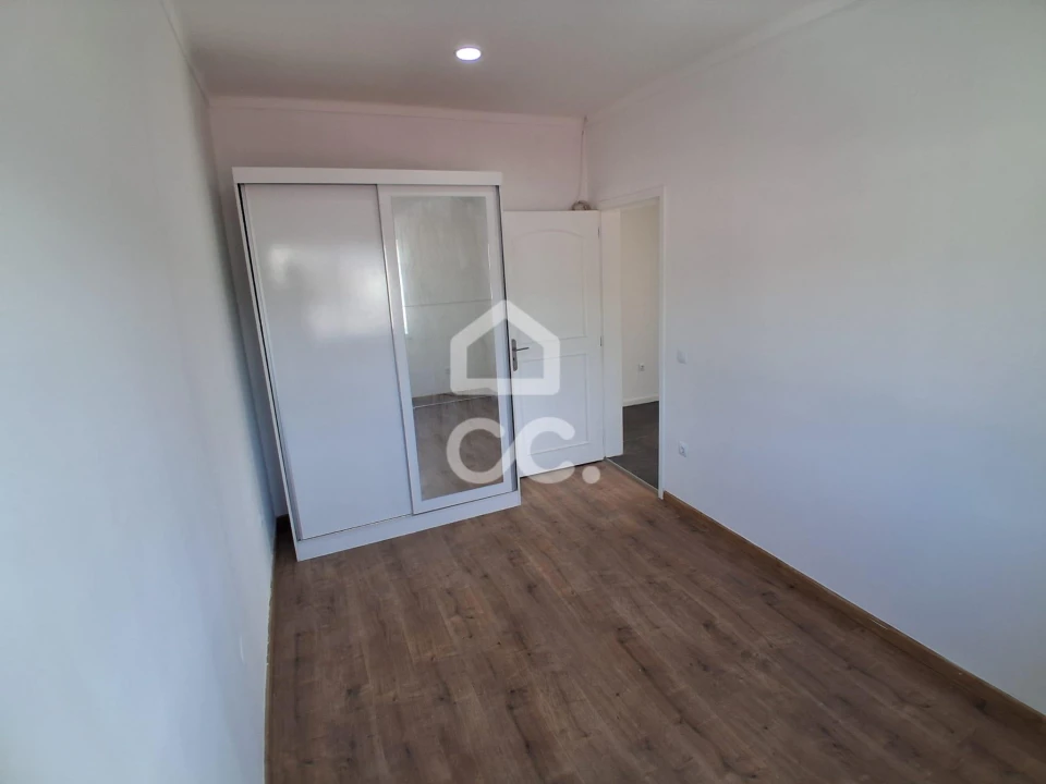 Apartamento T3 para Venda em Fânzeres e São Pedro da Cova Foto 19