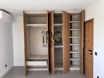 Moradia T5 para Venda em Quarteira