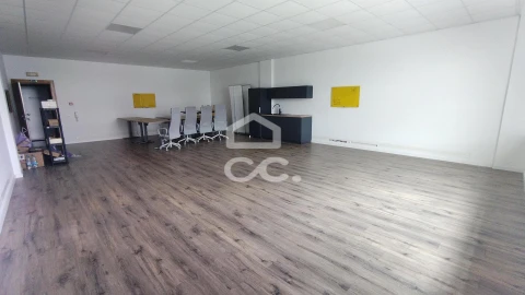 Escritório para Arrendamento em Marinha Grande