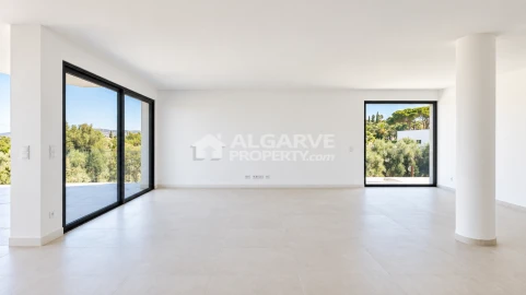 Moradia T5 para Venda em Almancil