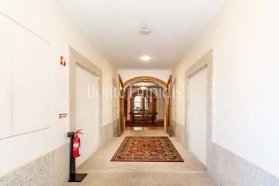 Apartamento T4 para Arrendamento em Cedofeita, Santo Ildefonso, Sé, Miragaia, São Nicolau e Vitória