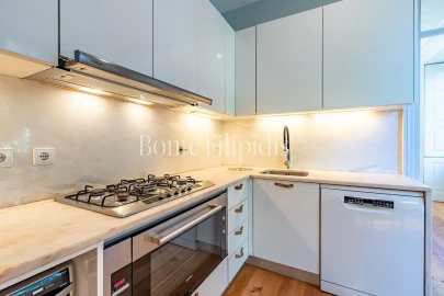 Apartamento T4 para Arrendamento em Cedofeita, Santo Ildefonso, Sé, Miragaia, São Nicolau e Vitória