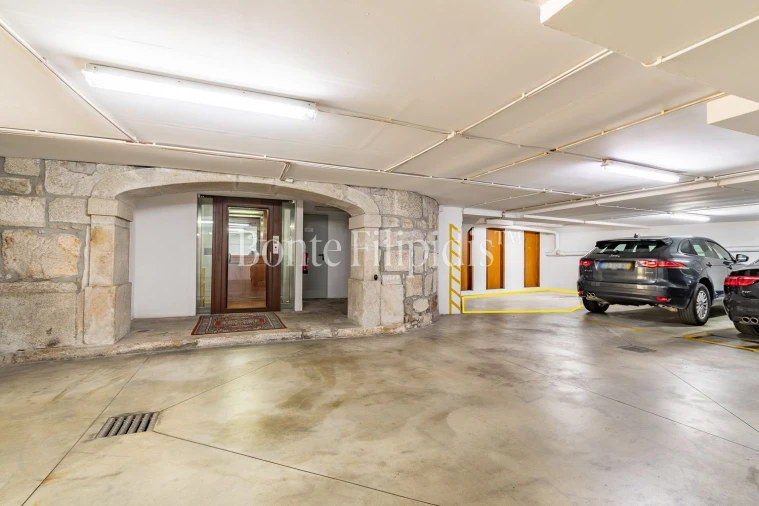Apartamento T4 para Arrendamento em Cedofeita, Santo Ildefonso, Sé, Miragaia, São Nicolau e Vitória Foto 36