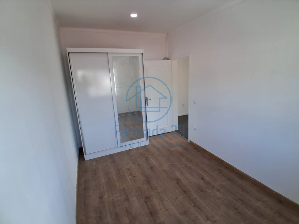 Apartamento T3 para Venda em Fânzeres e São Pedro da Cova Foto 5