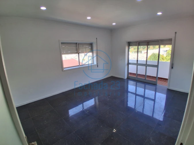 Apartamento T3 para Venda em Fânzeres e São Pedro da Cova Foto 3