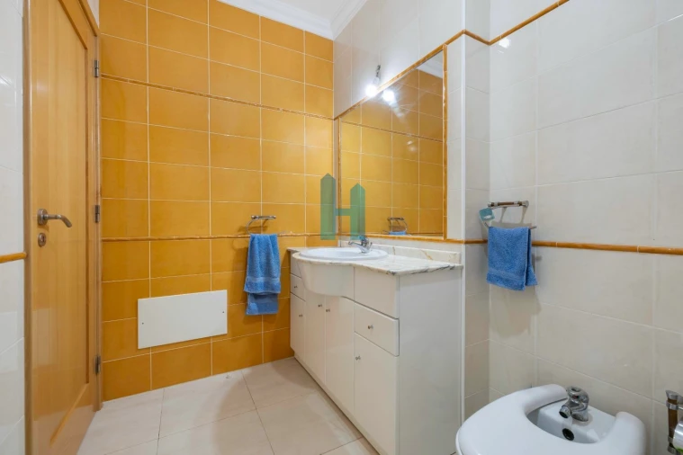 Apartamento T1 para Venda em Portimão Foto 10