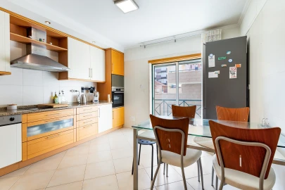 Apartamento T3 para Venda em Vialonga