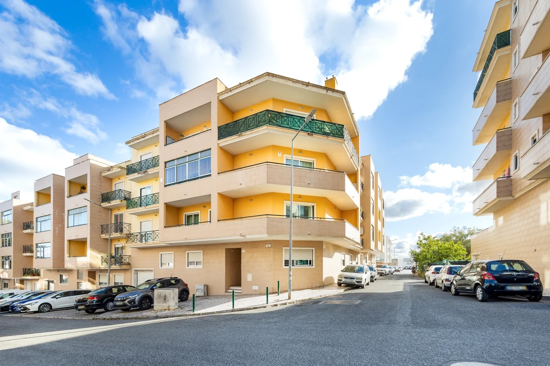 Apartamento T3 para Venda em Vialonga Foto 1