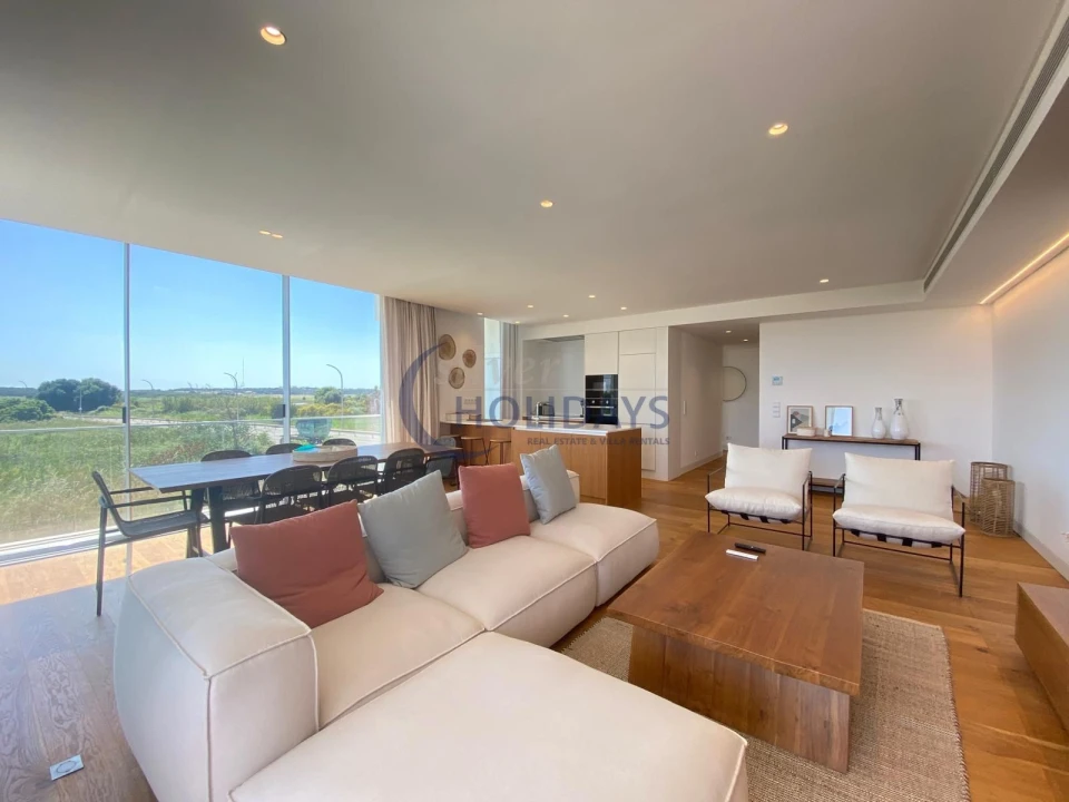 Apartamento T3 para Arrendamento férias em Quarteira Foto 9