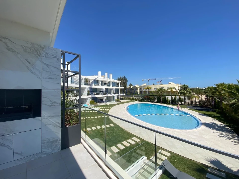 Apartamento T3 para Arrendamento férias em Quarteira Foto 1