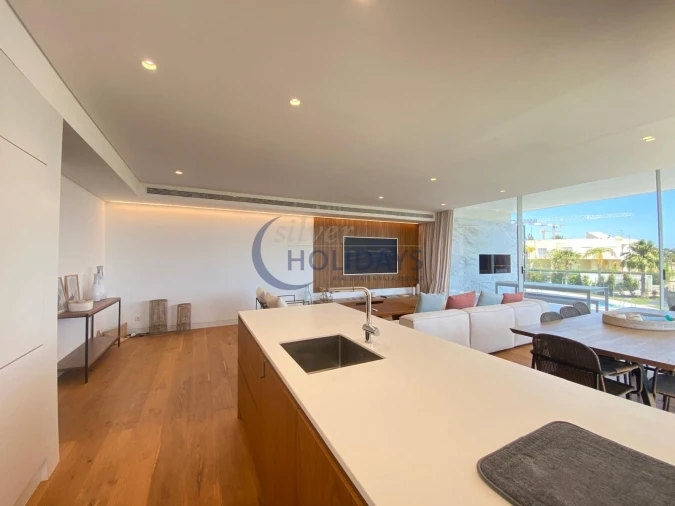 Apartamento T3 para Arrendamento férias em Quarteira Foto 5