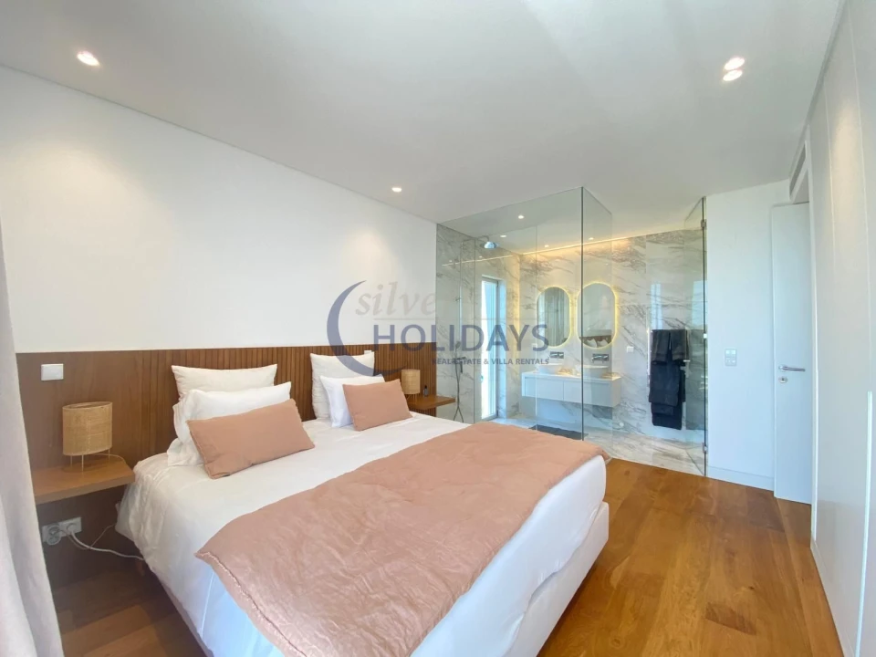 Apartamento T3 para Arrendamento férias em Quarteira Foto 20