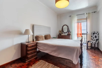 Apartamento T2 para Venda em Algueirão-Mem Martins