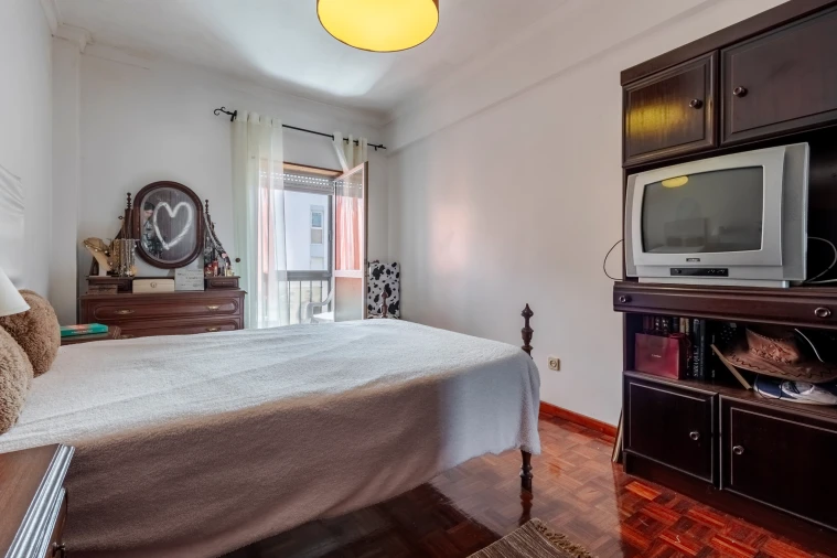 Apartamento T2 para Venda em Algueirão-Mem Martins Foto 11