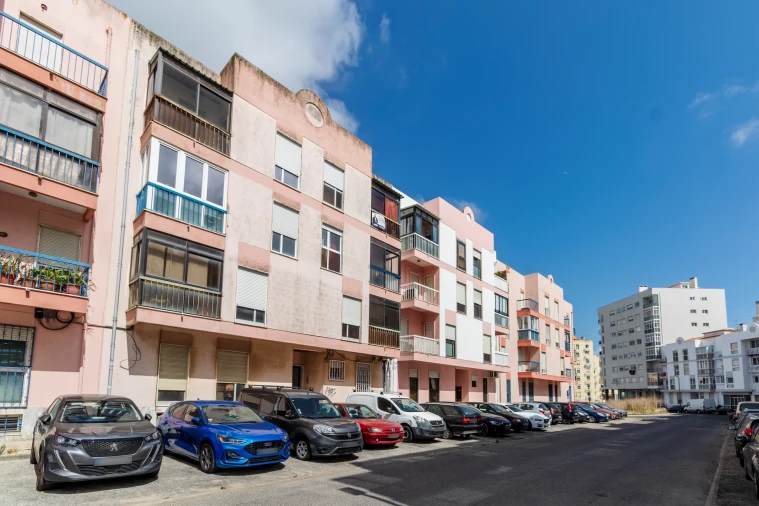 Apartamento T2 para Venda em Algueirão-Mem Martins Foto 30