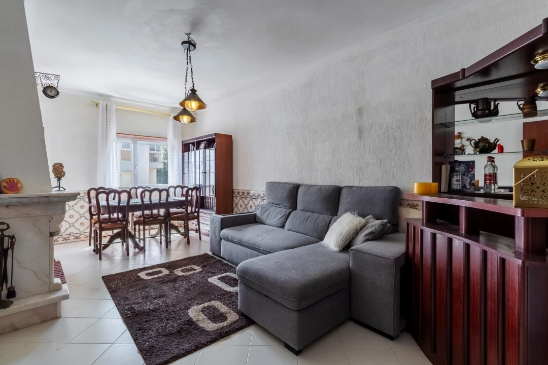 Apartamento T2 para Venda em Algueirão-Mem Martins Foto 4