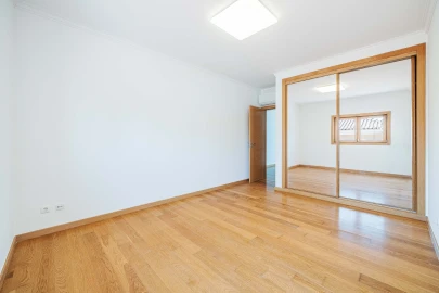 Moradia T4 para Venda em Alcabideche