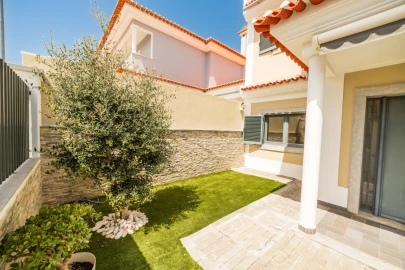 Moradia T4 para Venda em Alcabideche