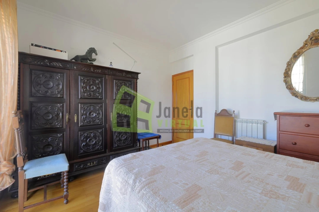 Moradia T4 para Venda em Corroios Foto 24