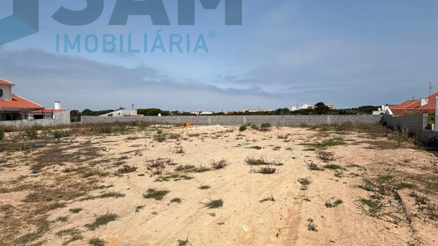 Terreno para Venda em Dois Portos e Runa