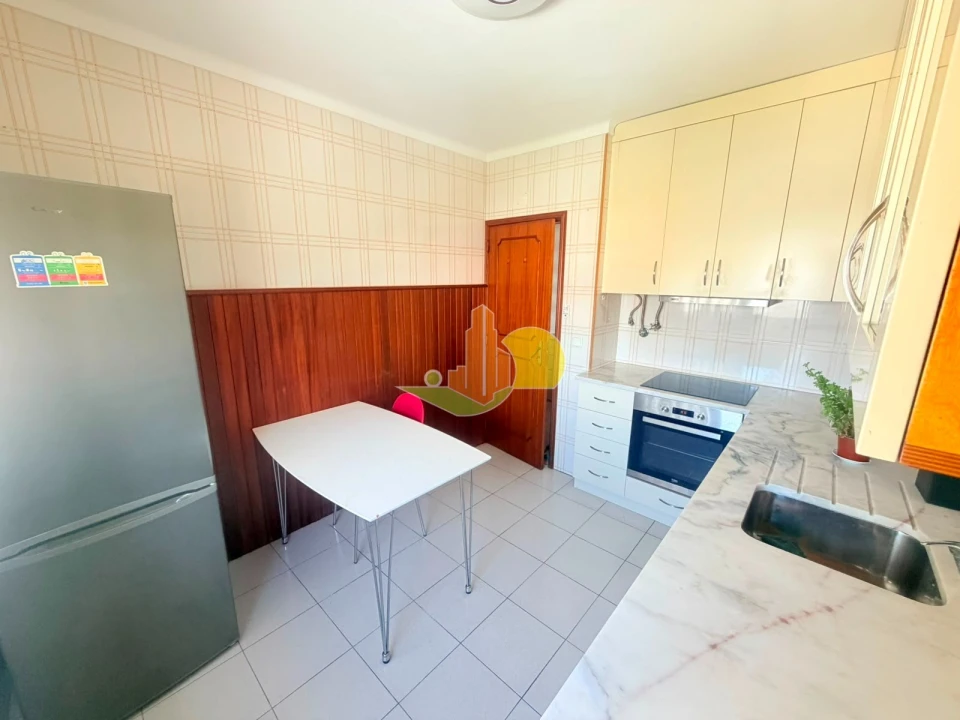 Apartamento T2 para Venda em Buarcos Foto 4