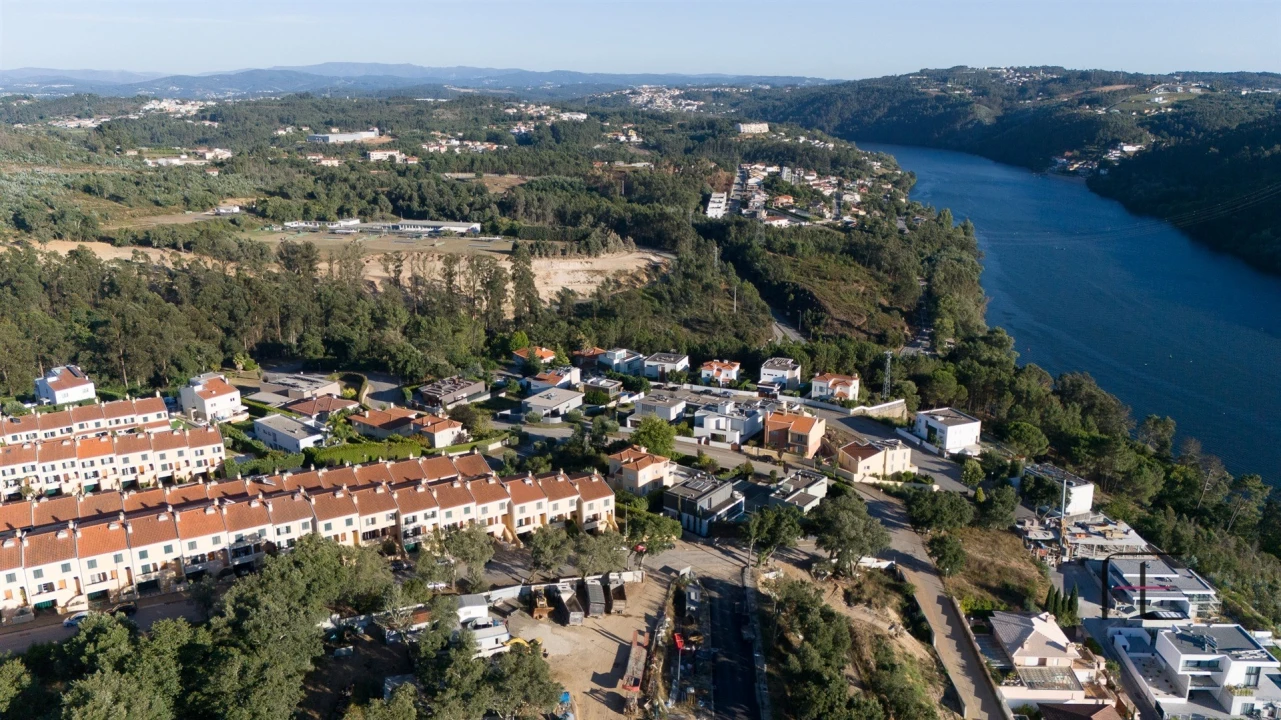 Moradia T4 para Venda em Gondomar (São Cosme), Valbom e Jovim Foto 51