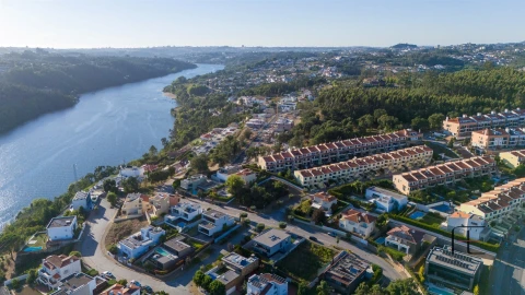 Moradia T4 para Venda em Gondomar (São Cosme), Valbom e Jovim
