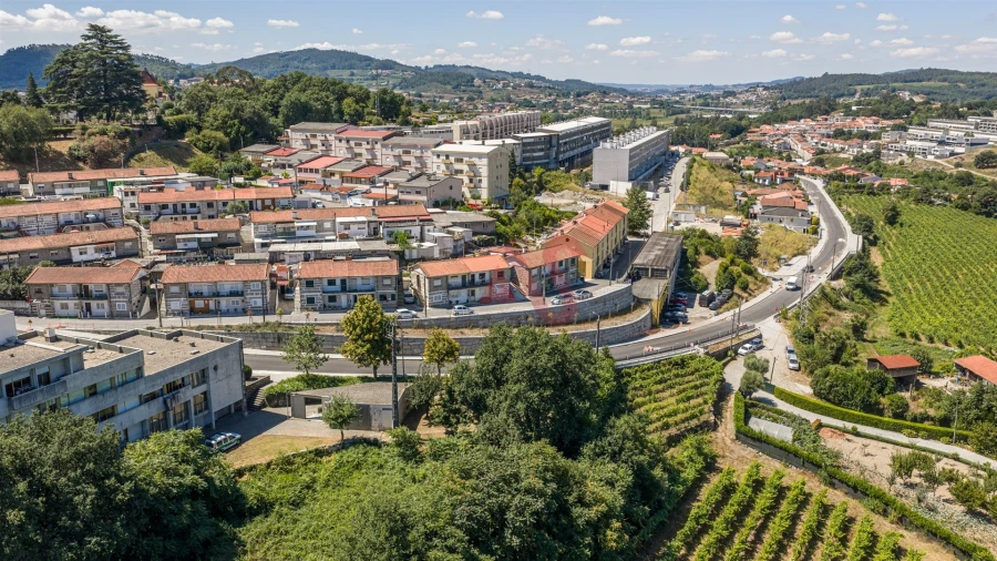 Moradia T2 para Venda em Creixomil Foto 8