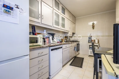 Apartamento T4 para Venda em Marvila, Ribeira Santarém, São Salvador, São Nicolau