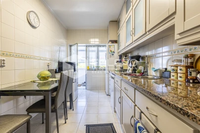 Apartamento T4 para Venda em Marvila, Ribeira Santarém, São Salvador, São Nicolau