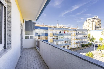 Apartamento T4 para Venda em Marvila, Ribeira Santarém, São Salvador, São Nicolau