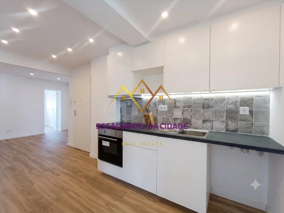 Apartamento T2 para Venda em Queluz e Belas Foto 7