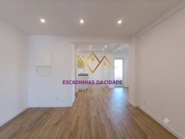 Apartamento T2 para Venda em Queluz e Belas