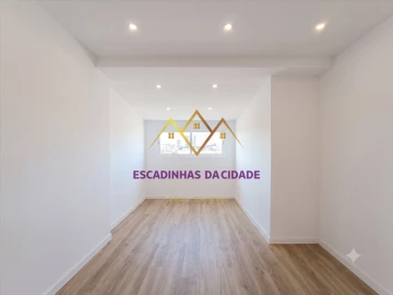 Apartamento T2 para Venda em Queluz e Belas