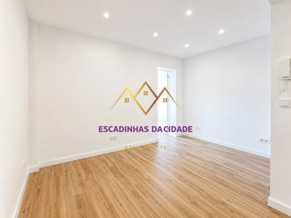 Apartamento T2 para Venda em Queluz e Belas Foto 4