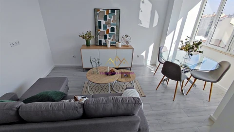 Apartamento T3 para Venda em Benfica