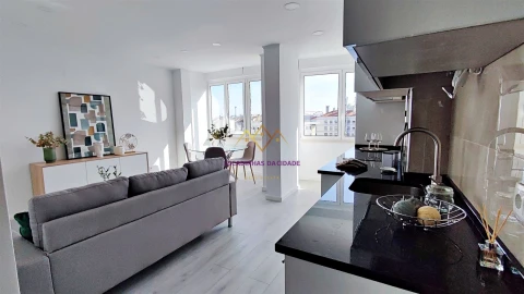 Apartamento T3 para Venda em Benfica