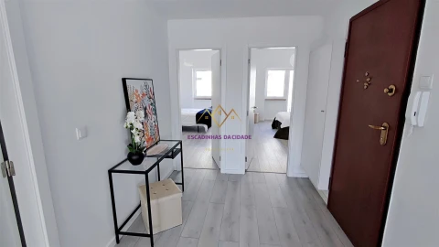 Apartamento T3 para Venda em Benfica