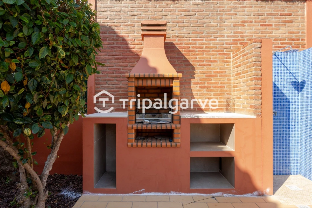 Moradia T4 para Arrendamento em Guia Foto 32