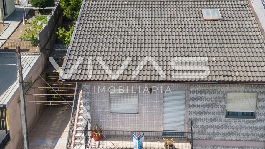 Moradia T5 para Venda em Ferreiros e Gondizalves