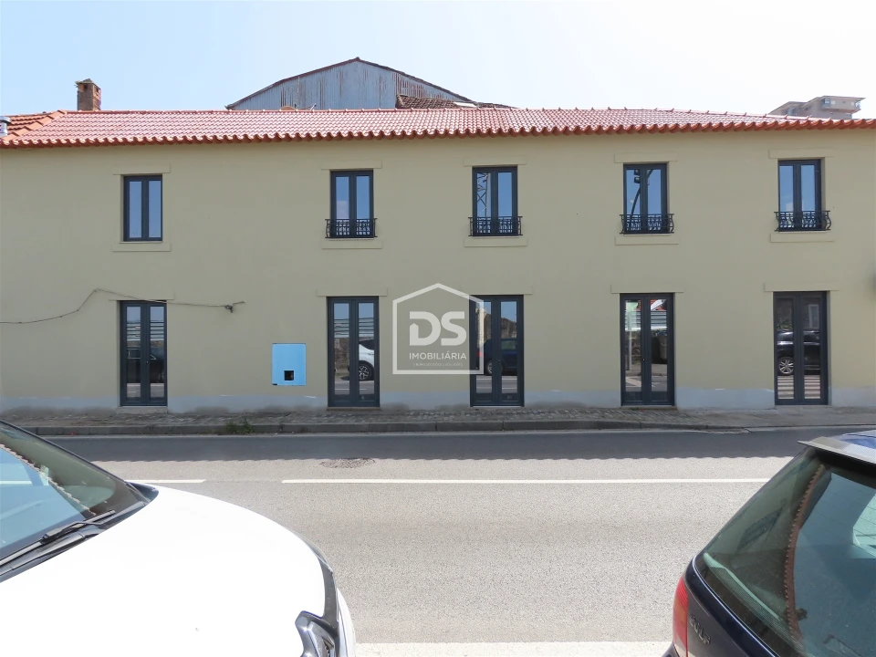 Loja para Arrendamento em Penafiel Foto 1