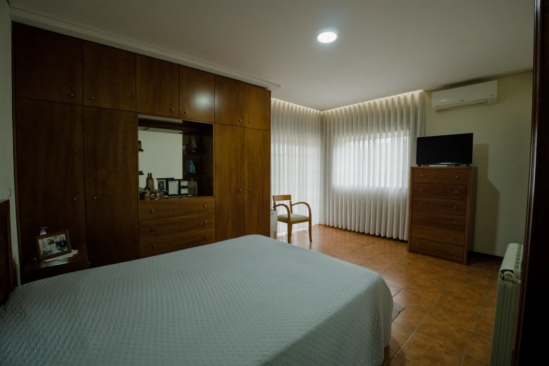 Moradia T4 para Venda em Real Foto 32