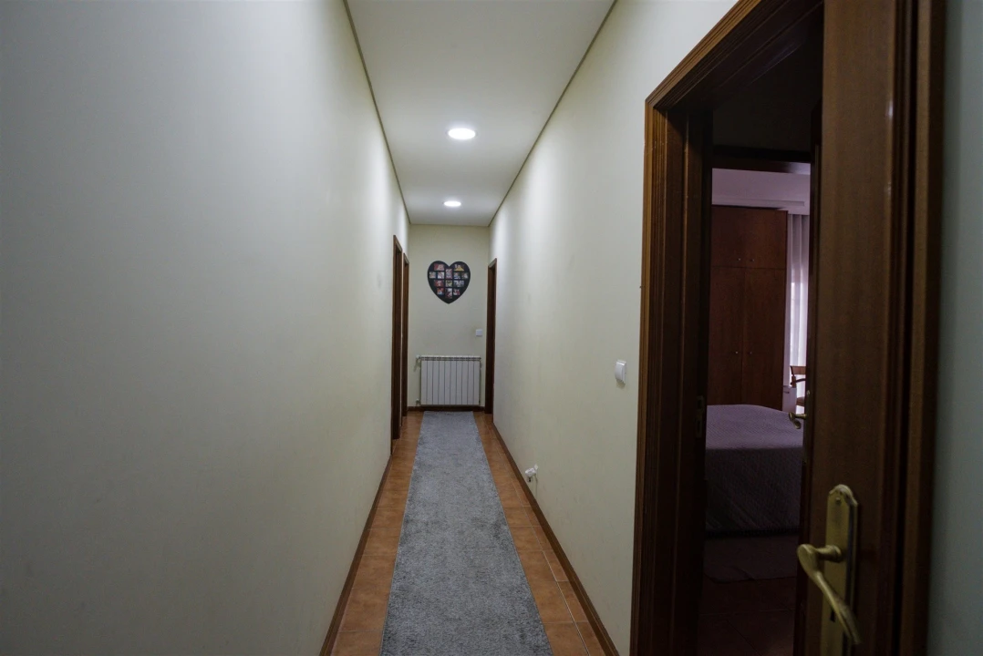 Moradia T4 para Venda em Real Foto 67