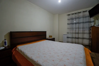 Moradia T4 para Venda em Real