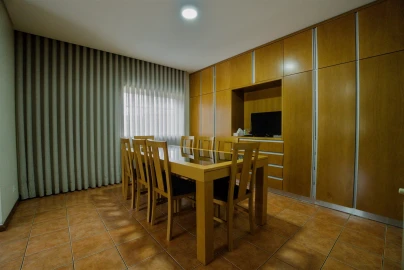 Moradia T4 para Venda em Real