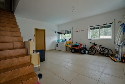 Moradia T4 para Venda em Real